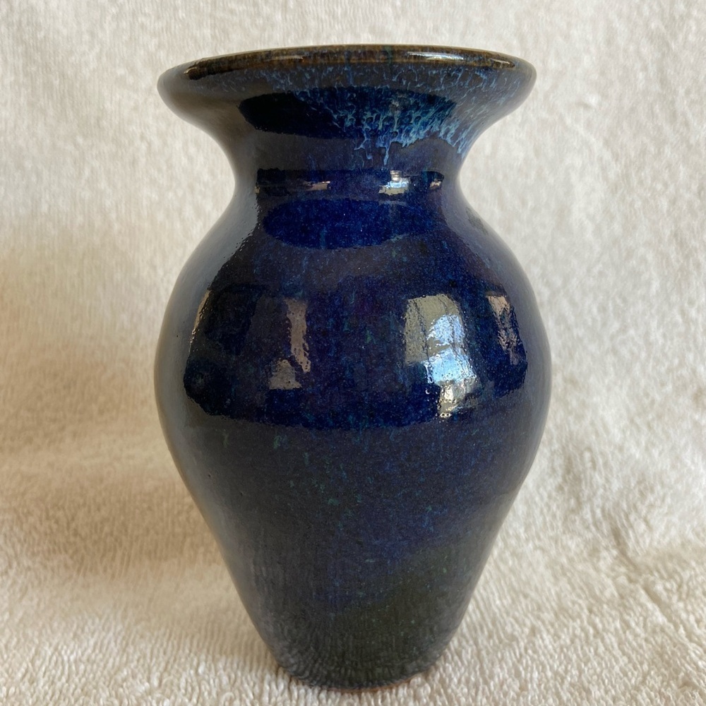 🖤 Beautiful Galaxy Blue Glaze Hand Thrown Studio Pottery Vase Artist Signed